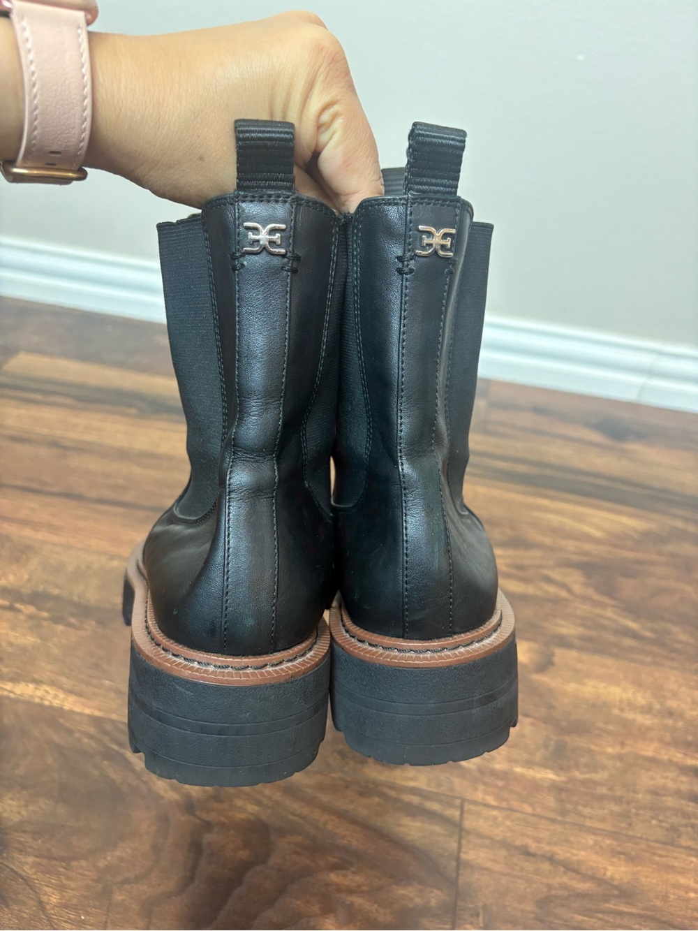 Sam Edelman Laguna Chelsea Leather Boots Lug Sole Black Size 9.5 - Picture 5 of 7